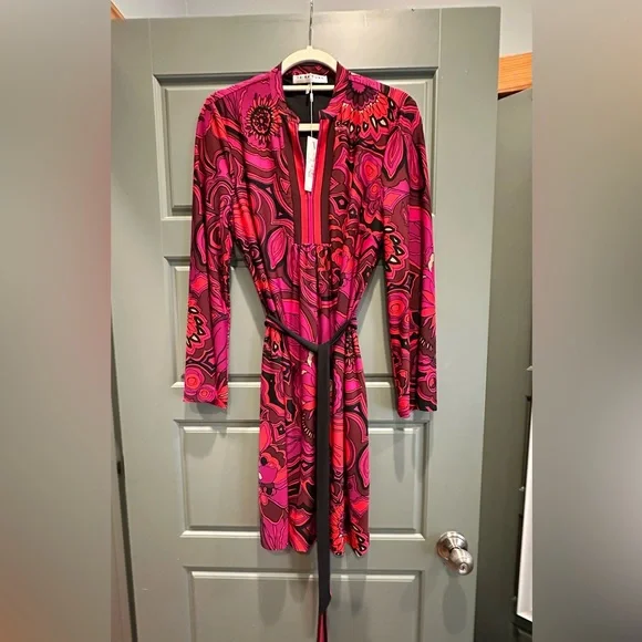 Trina Turk Joni Printed Bell Sleeve Dress Medium - Picture 4 of 9